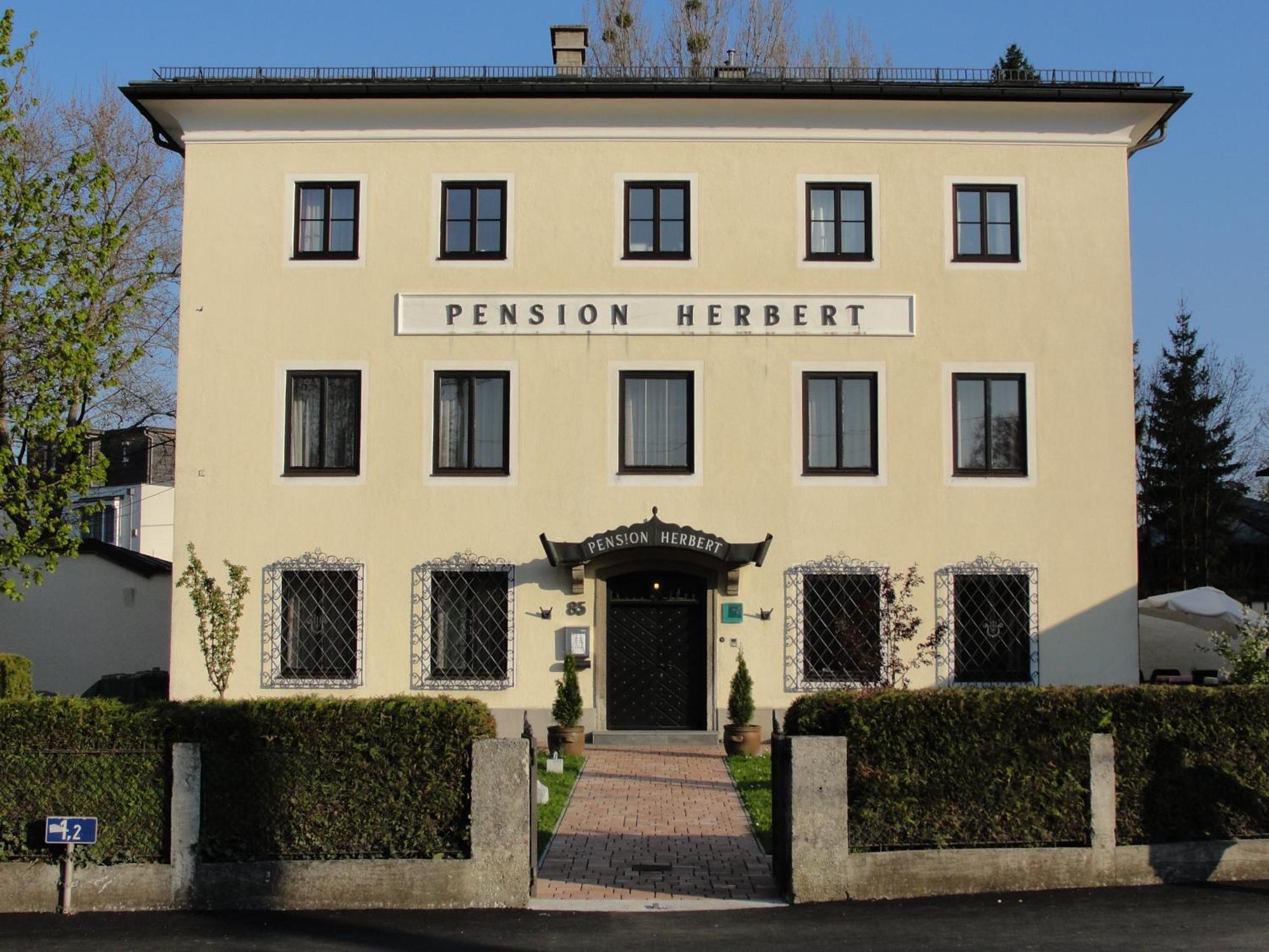 Hotel Pension Herbert Зальцбург Экстерьер фото